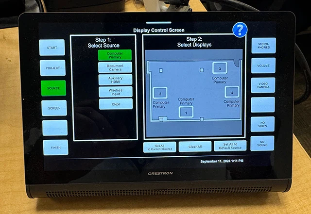 Crestron · Towson University · 课堂中控屏
