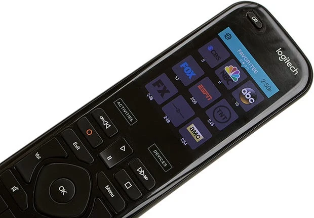 Logitech Harmony touchscreen remote · 触屏智能遥控器